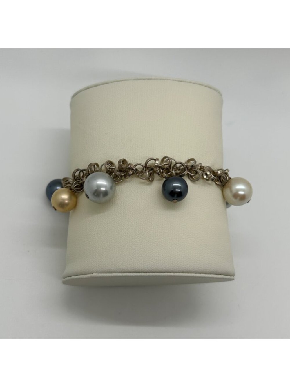 Vintage Silver Tone Chunky Chain Toggle Bracelet Multi-Color Faux Pearl Charms - Picture 3 of 10